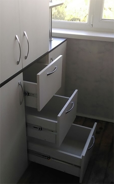 Шкаф с 3-мя выдвижными ящиками вид 2